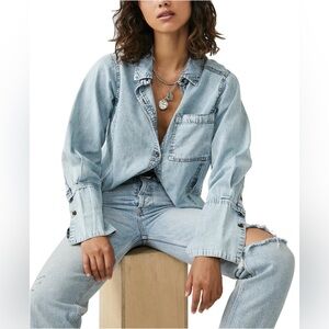Free People Mackenzie Denim Top White Wash. Hardly worn.